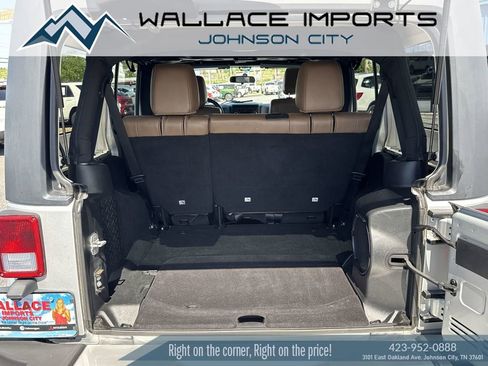 Used 2011 Jeep Wrangler Unlimited Sahara w/ Trailer Tow Group AWD/4WD image 43
