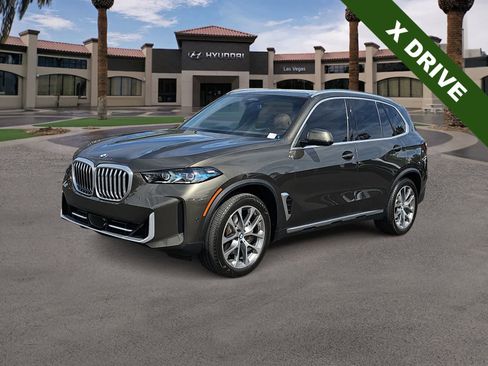 Used 2025 BMW X5 xDrive40i w/ Premium Package AWD/4WD image 4