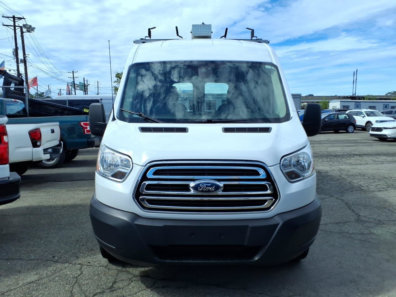 Used 2019 Ford Transit 250 148 Medium Roof w/ Exterior Upgrade Package RWD image 2