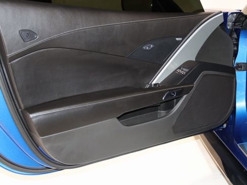 Used 2016 Chevrolet Corvette Stingray Coupe w/ Carbon Flash Badge Package image 35