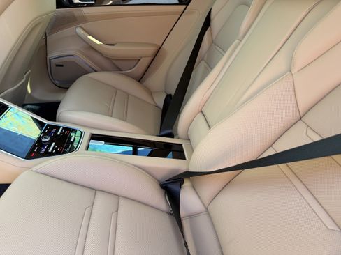 Certified 2023 Porsche Panamera 4S image 21