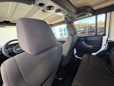 Used 2011 Jeep Wrangler Unlimited Sport image 23