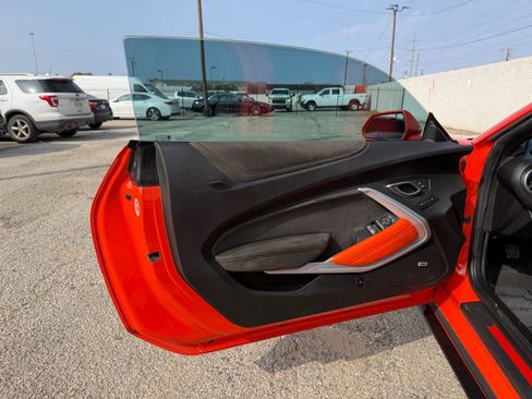 Used 2018 Chevrolet Camaro SS w/ Hot Wheels Edition image 21