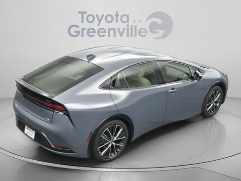 Used 2024 Toyota Prius XLE FWD image 13