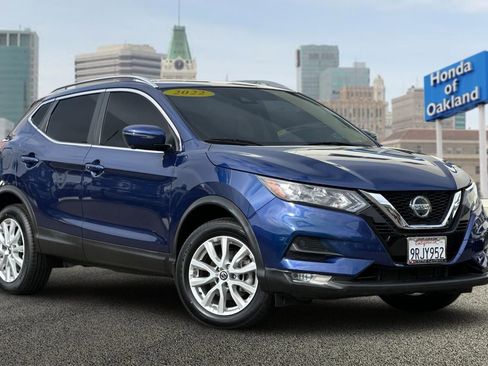 Used 2022 Nissan Rogue Sport SV w/ Technology Package AWD/4WD image 2