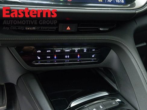 Used 2023 Buick Envision Essence w/ Sport Touring Package FWD image 20