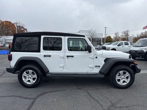 Used 2022 Jeep Wrangler Unlimited Sport image 18