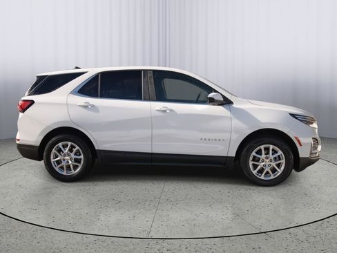 Used 2024 Chevrolet Equinox LT image 24