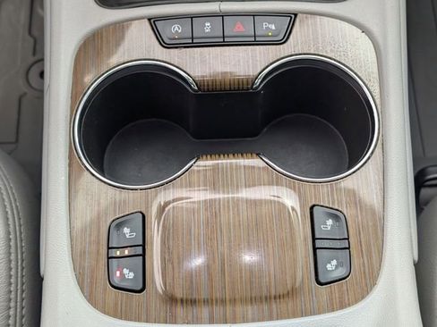 Used 2020 GMC Acadia SLE w/ Driver Convenience Package image 23