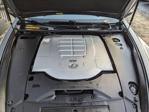 Used 2017 Lexus LS 460 AWD w/ Comfort Package image 22