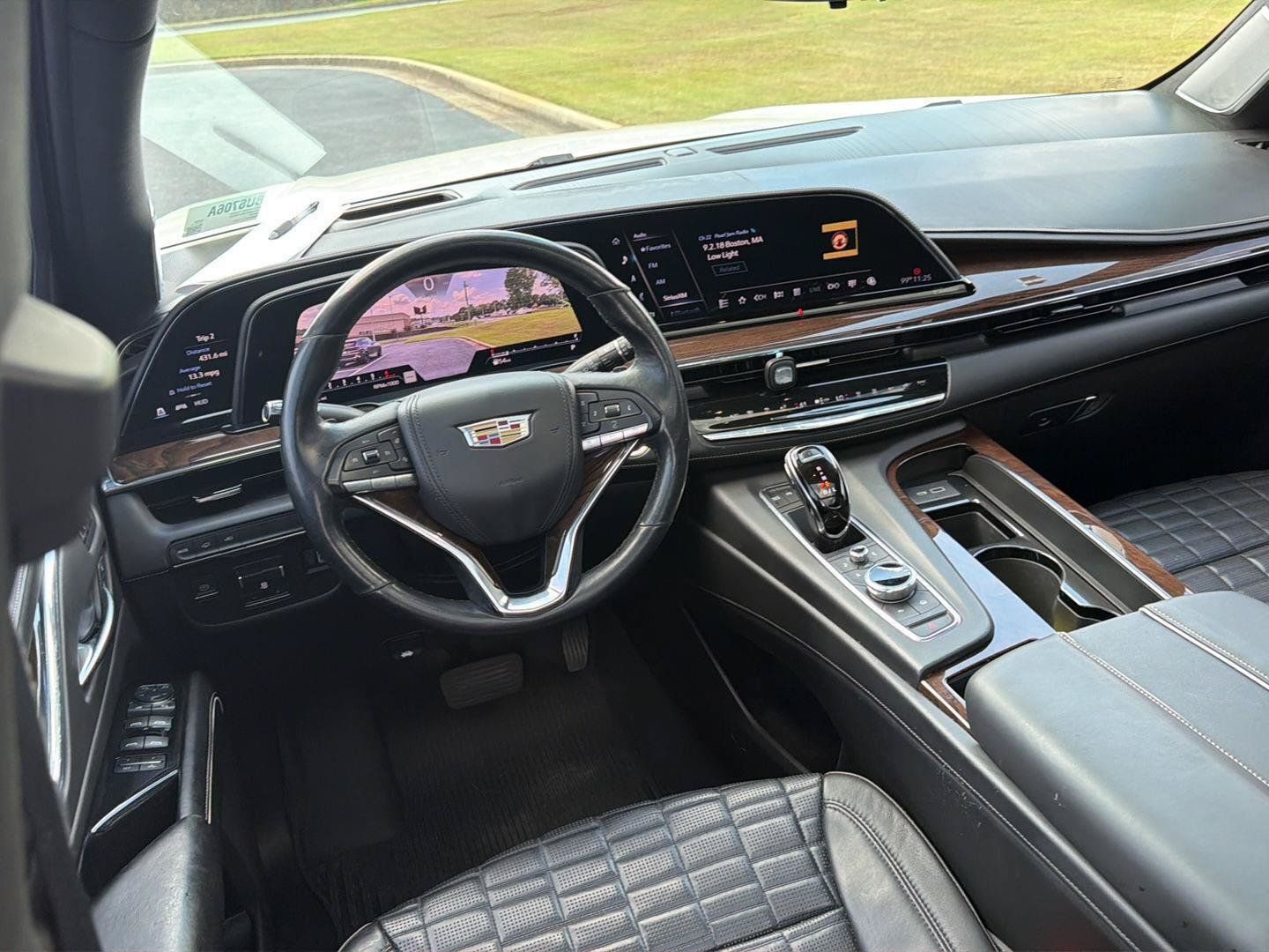 Used 2021 Cadillac Escalade Premium Luxury Platinum RWD image 21