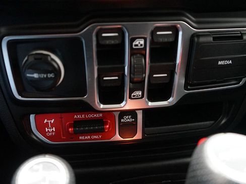 Used 2021 Jeep Gladiator Mojave AWD/4WD image 18
