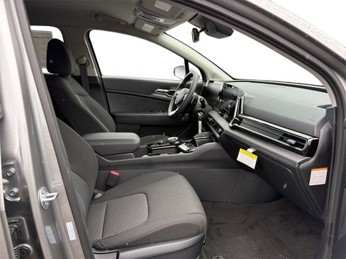 New 2025 Kia Sportage LX image 15