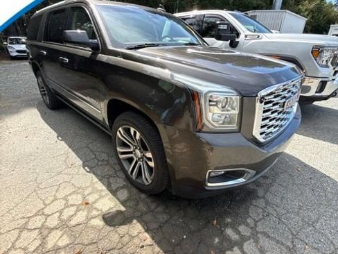 Used 2019 GMC Yukon XL Denali w/ Denali Ultimate Package AWD/4WD image 1