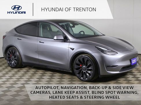 Used 2024 Tesla Model Y Performance AWD/4WD image 1