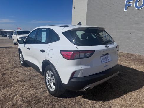 Used 2022 Ford Escape S image 8