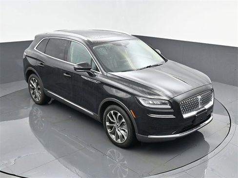 Used 2023 Lincoln Nautilus Reserve w/ Luxury Package image 23
