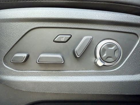 Used 2024 Hyundai Palisade Calligraphy image 19