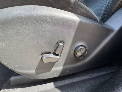 Used 2019 Jeep Cherokee High Altitude AWD/4WD image 18