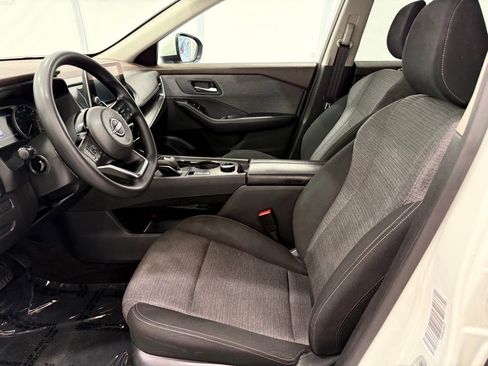 Used 2023 Nissan Rogue SV image 8