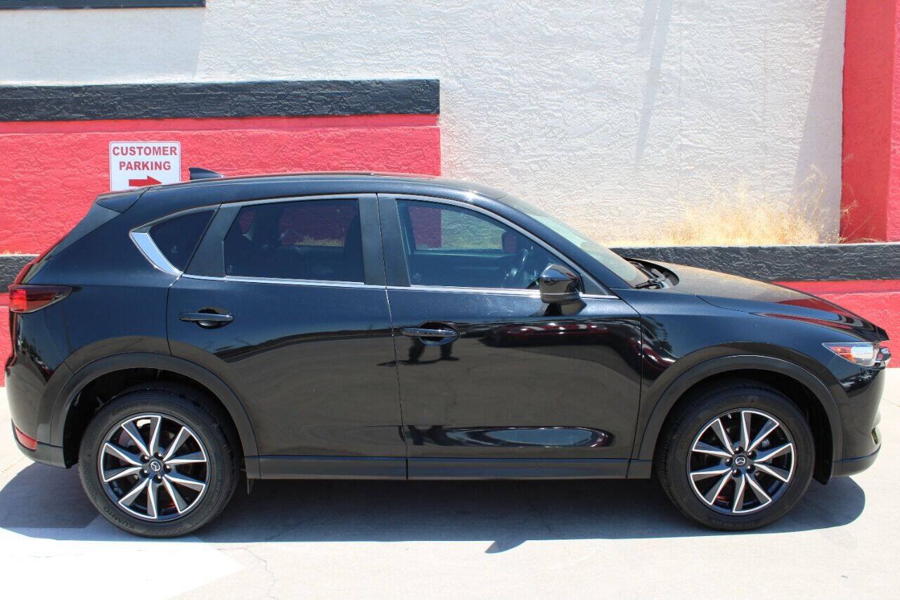 Used 2018 MAZDA CX-5 Touring w/ Preferred Equipment Package FWD image 1