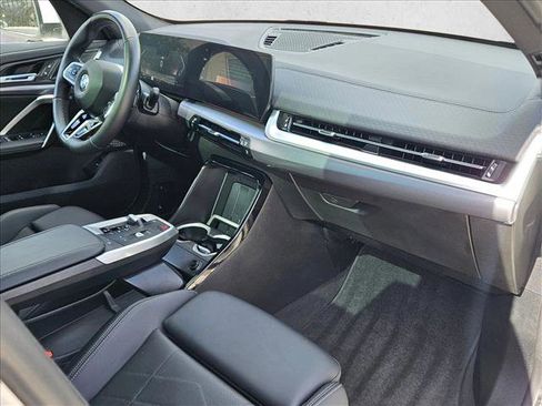 Used 2025 BMW X2 xDrive28i image 22