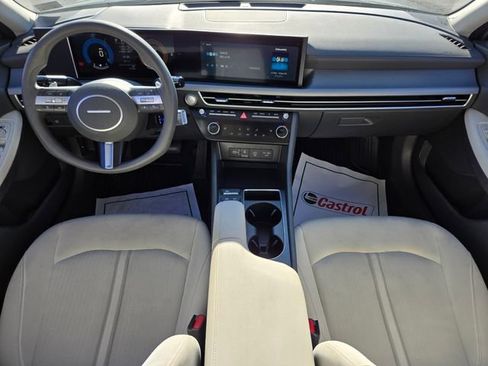 Used 2025 Hyundai Sonata SEL FWD image 12