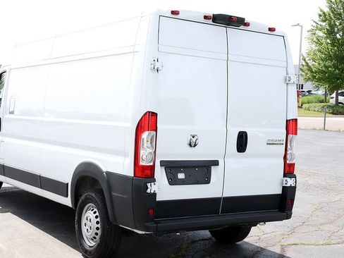 Used 2026 RAM ProMaster 2500 w/ Convenience Group FWD image 9