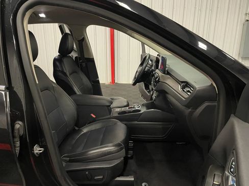 Used 2020 Ford Escape Titanium image 43