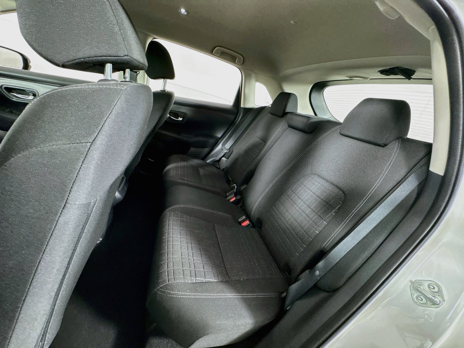 Used 2024 Honda HR-V LX image 17
