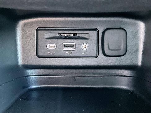 Used 2023 Chevrolet Equinox LT AWD/4WD image 27