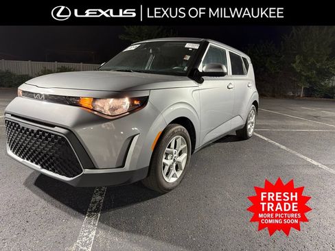 Used 2025 Kia Soul LX w/ LX Technology Package FWD image 1