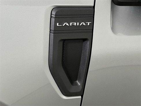 Used 2024 Ford Maverick Lariat image 28