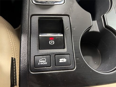 Used 2015 Subaru Outback 3.6R Limited image 25