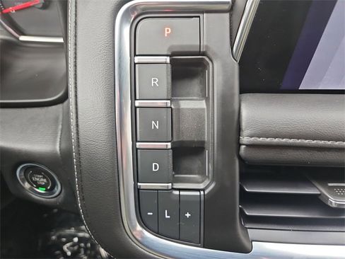 Used 2021 Chevrolet Tahoe Z71 w/ Rear Media and Nav Package image 13