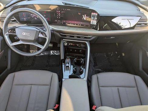 New 2025 Audi Q5 Premium image 14