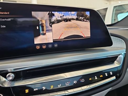 Used 2025 Cadillac Lyriq Sport RWD image 17