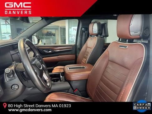 Used 2023 GMC Yukon XL Denali Ultimate image 12