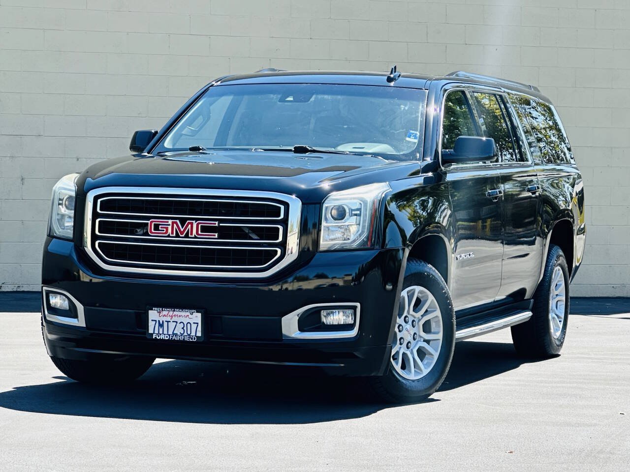 Used 2015 GMC Yukon XL SLT w/ Open Road Package AWD/4WD image 3