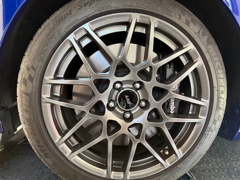 Used 2013 Ford Mustang Shelby GT500 RWD image 16