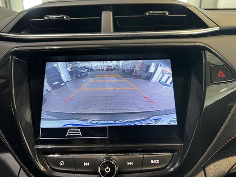 Used 2023 Chevrolet TrailBlazer RS w/ Convenience Package FWD image 21
