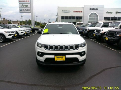 Certified 2024 Jeep Compass Latitude AWD/4WD image 1
