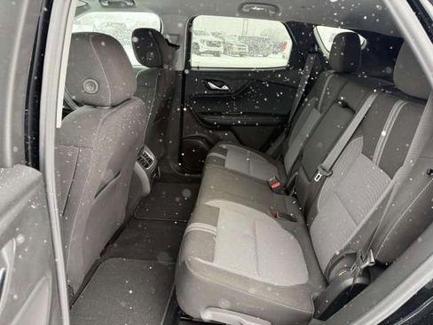 Used 2025 Chevrolet Blazer LT AWD/4WD image 12