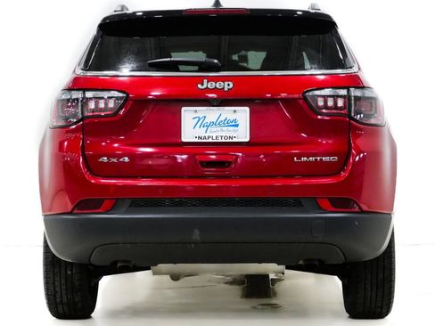 Used 2025 Jeep Compass Limited image 7