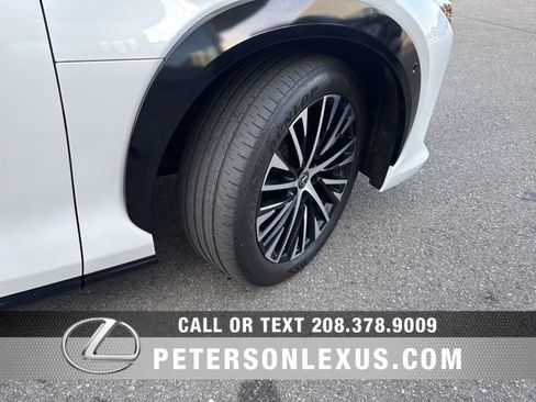 Used 2023 Lexus RZ 450e Premium image 10