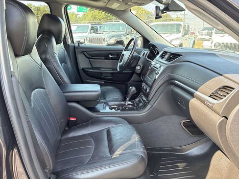 Used 2016 Chevrolet Traverse LTZ FWD image 25