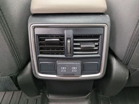 Used 2020 Subaru Forester Premium image 19