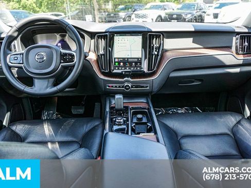 Used 2024 Volvo XC60 B5 Plus AWD/4WD image 27