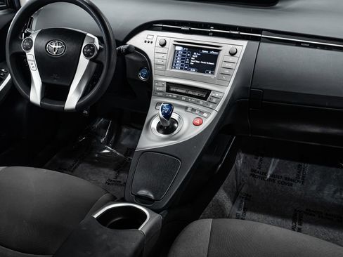 Used 2013 Toyota Prius Two image 26