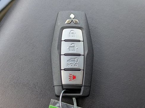 New 2026 Mitsubishi Outlander SE FWD image 33